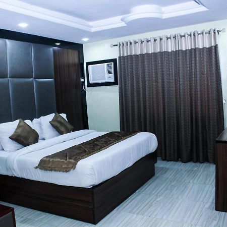 Six Diamond Hotel Ikeja Exteriör bild