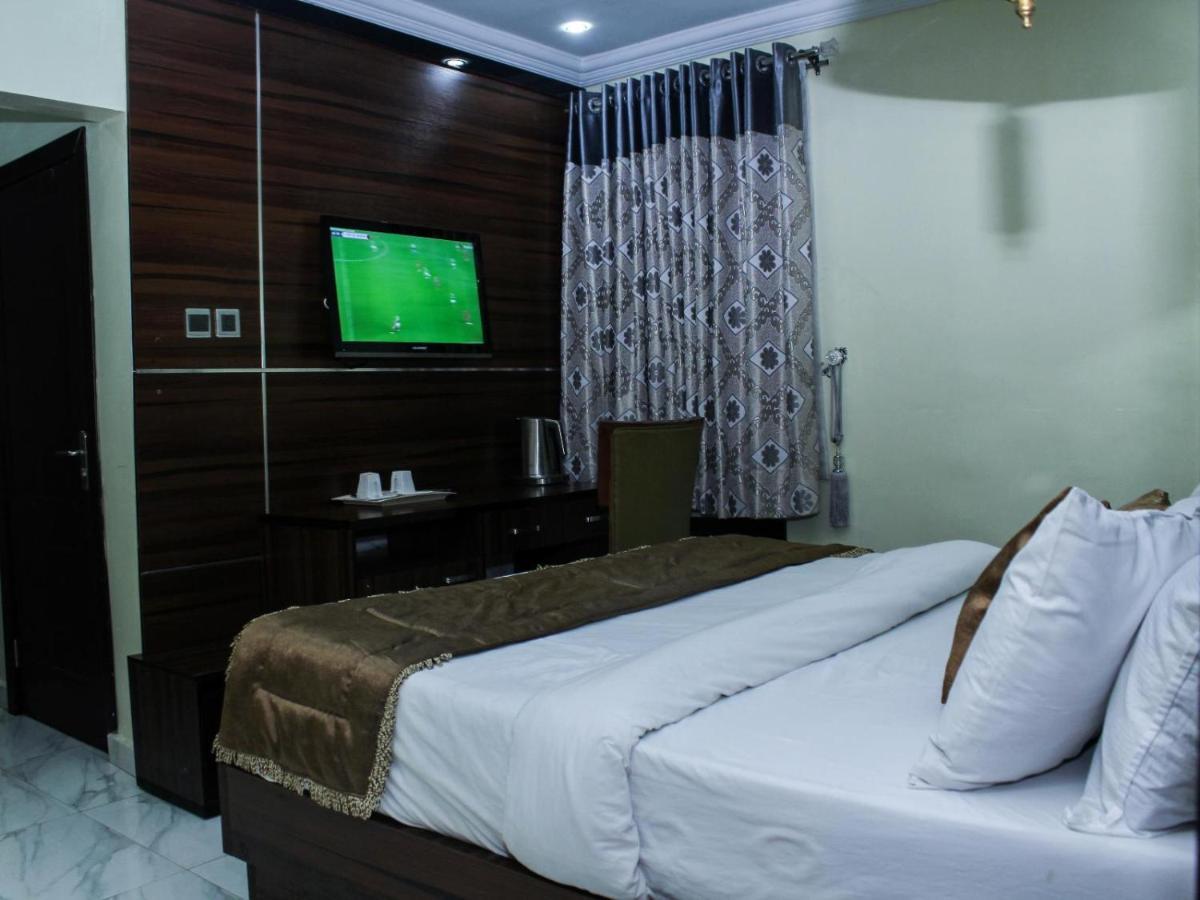 Six Diamond Hotel Ikeja Exteriör bild