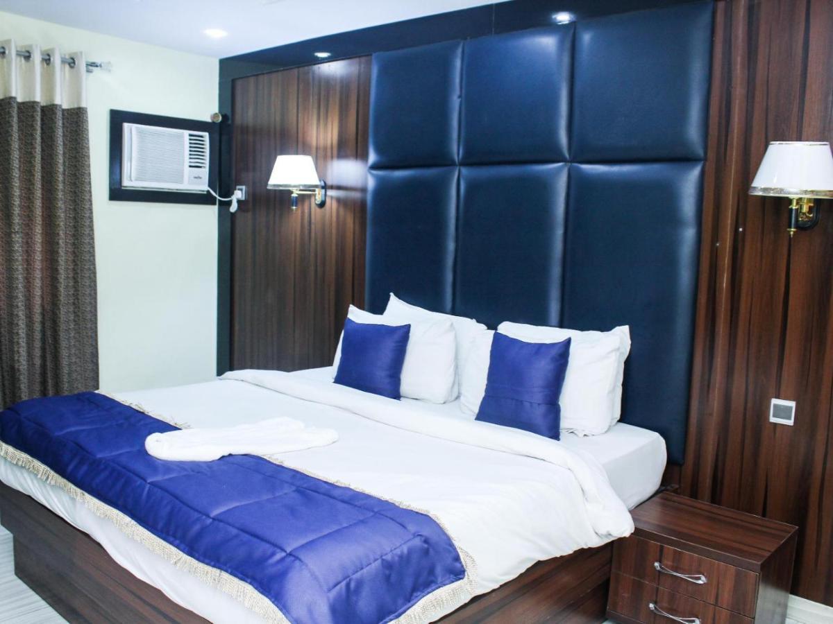 Six Diamond Hotel Ikeja Exteriör bild