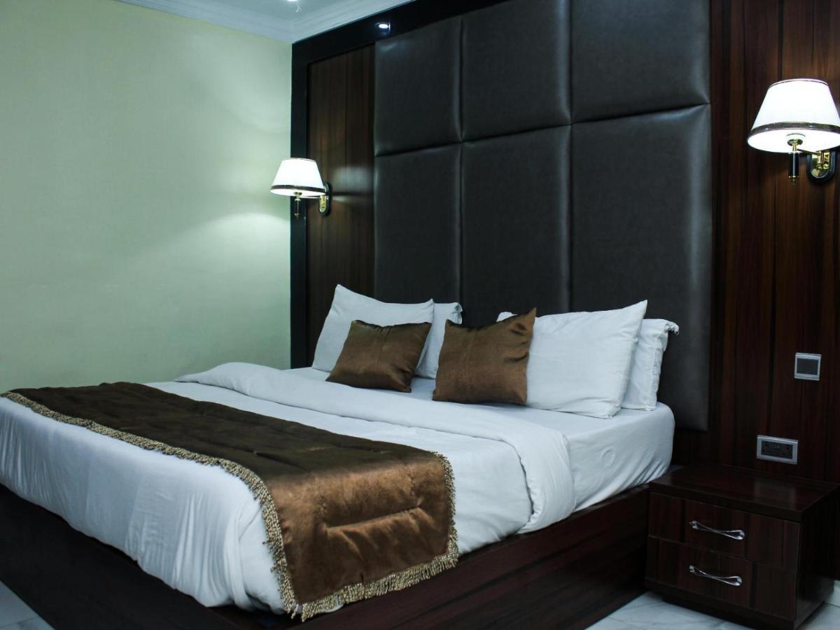 Six Diamond Hotel Ikeja Exteriör bild
