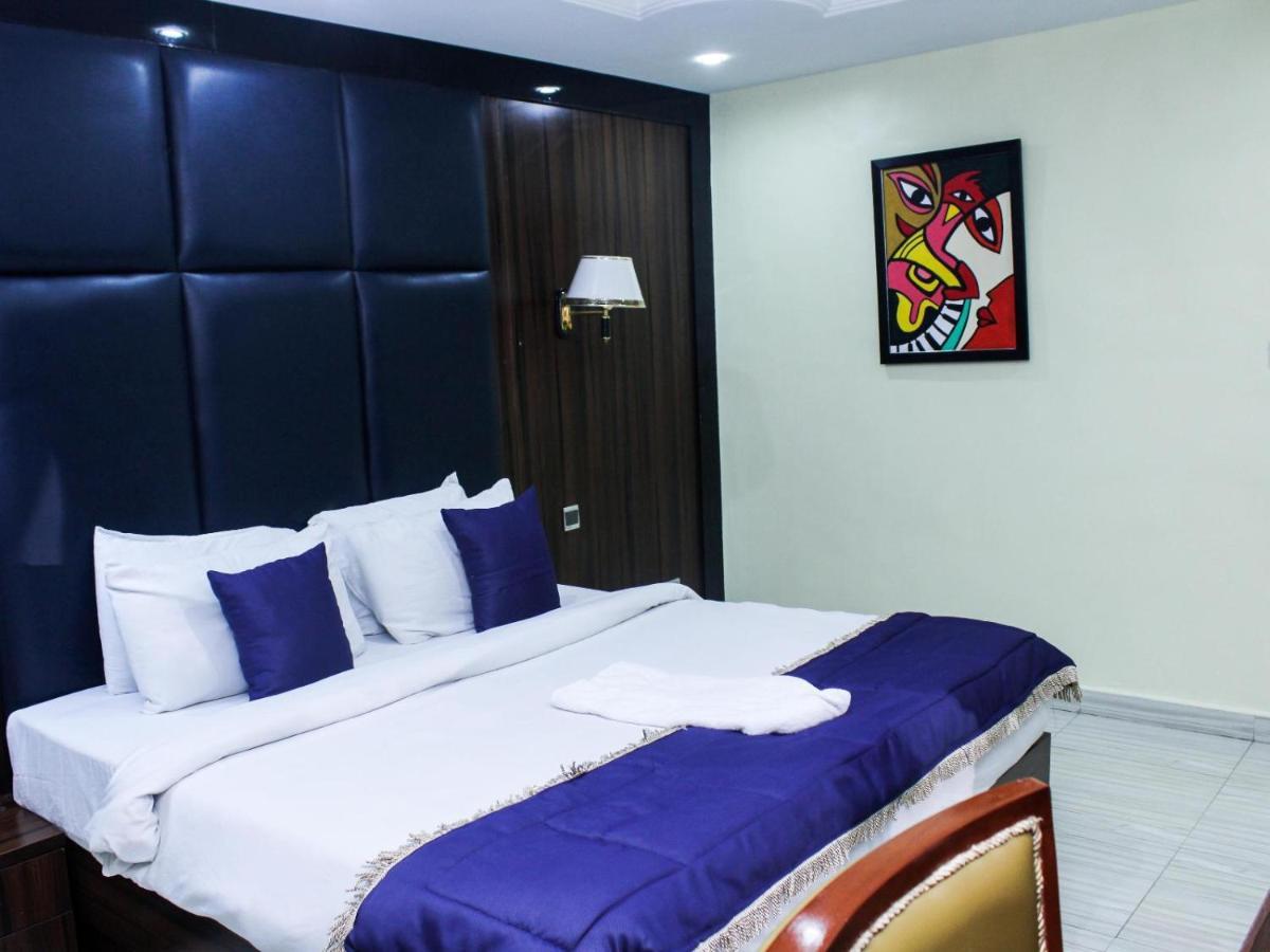 Six Diamond Hotel Ikeja Exteriör bild
